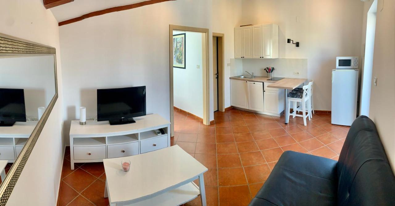 Seaside Apartments Petar Krk Town Zewnętrze zdjęcie