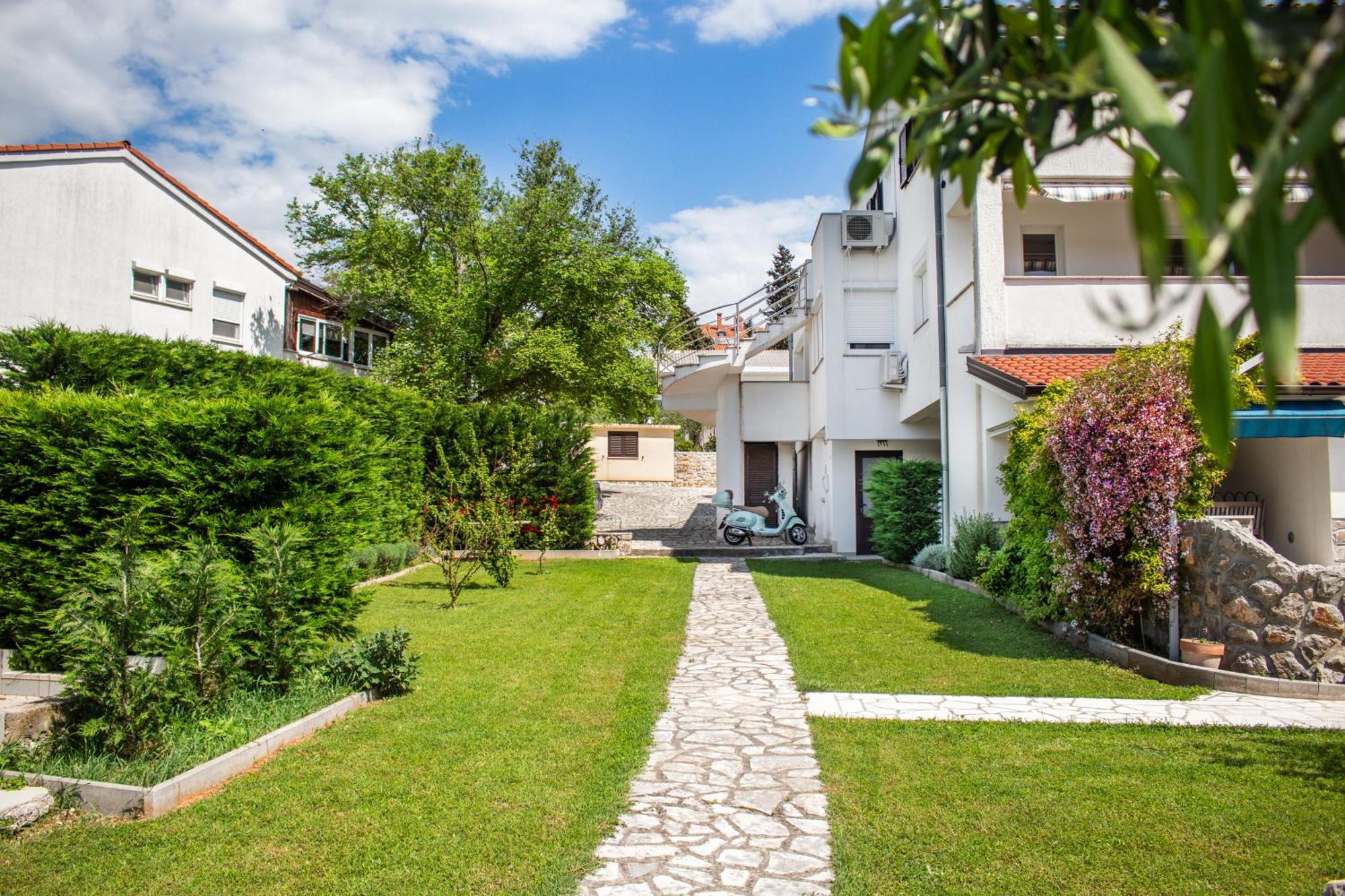 Seaside Apartments Petar Krk Town Zewnętrze zdjęcie